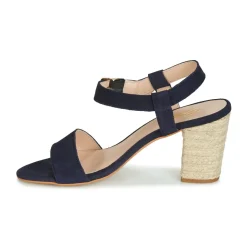 Betty London JIKOTIFE