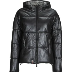 Dynejakker Oakwood
