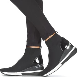 MICHAEL Michael Kors Skyler
