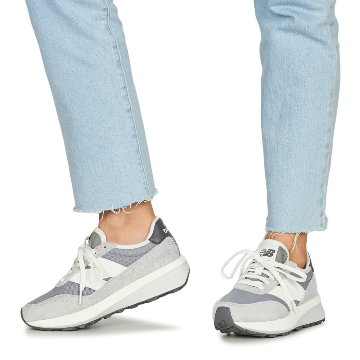 New Balance 370