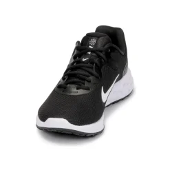 Nike Revolution 6