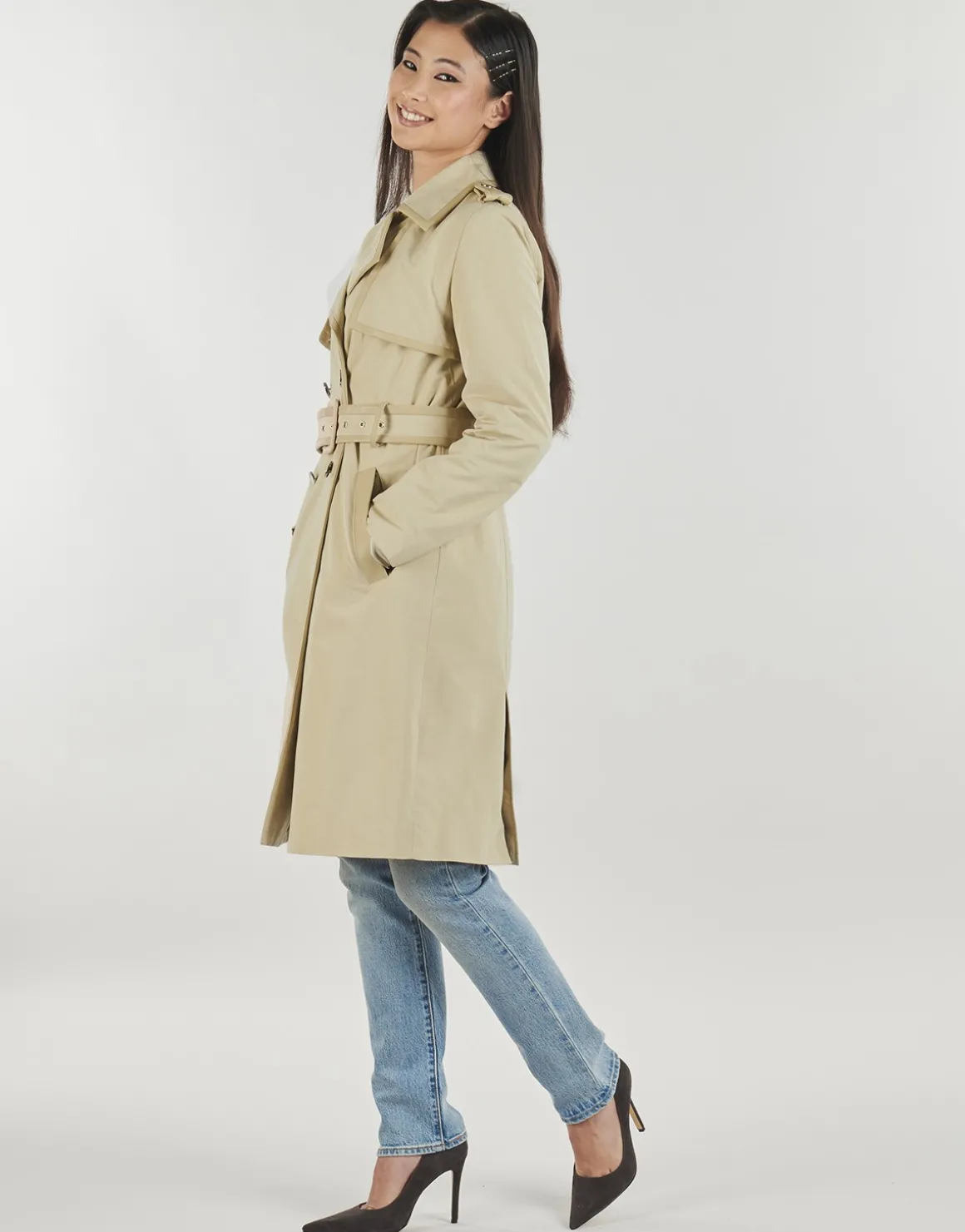 Trenchcoats Guess